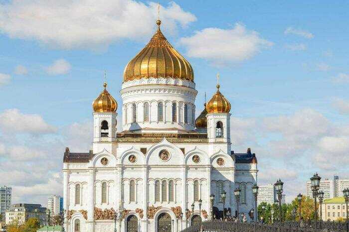 Госдума готова ввести штрафы за искажение православных церквей без крестов