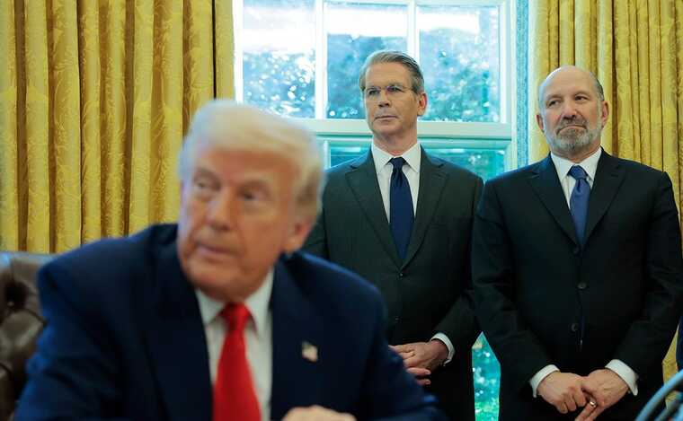 Министры Бессент и Лютник призывают Трампа приостановить тарифы из-за ситуации на фондовом рынке