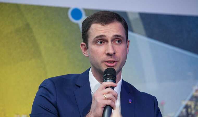 Миллиарды в трубу: Кириенко продолжает кормить провальный проект VK