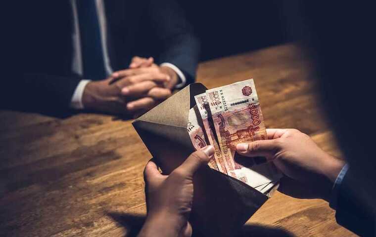Фигурант коррупционных дел Геннадий Пащенко вновь уличён во взятках на госстройках